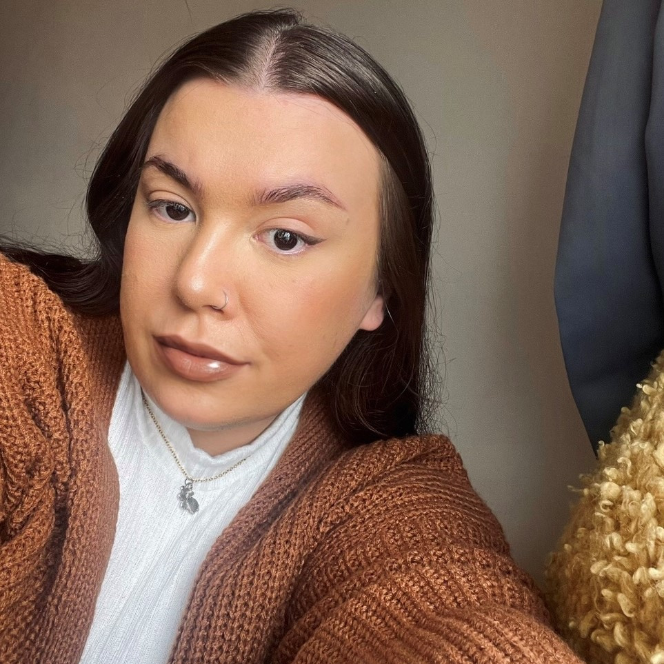 Lauren Hopkins, Communications Support